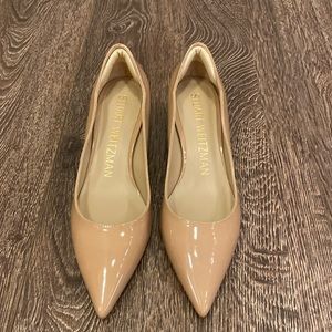 Stuart Weitzman Anny Kitten Pumps in Nude Patent 37
